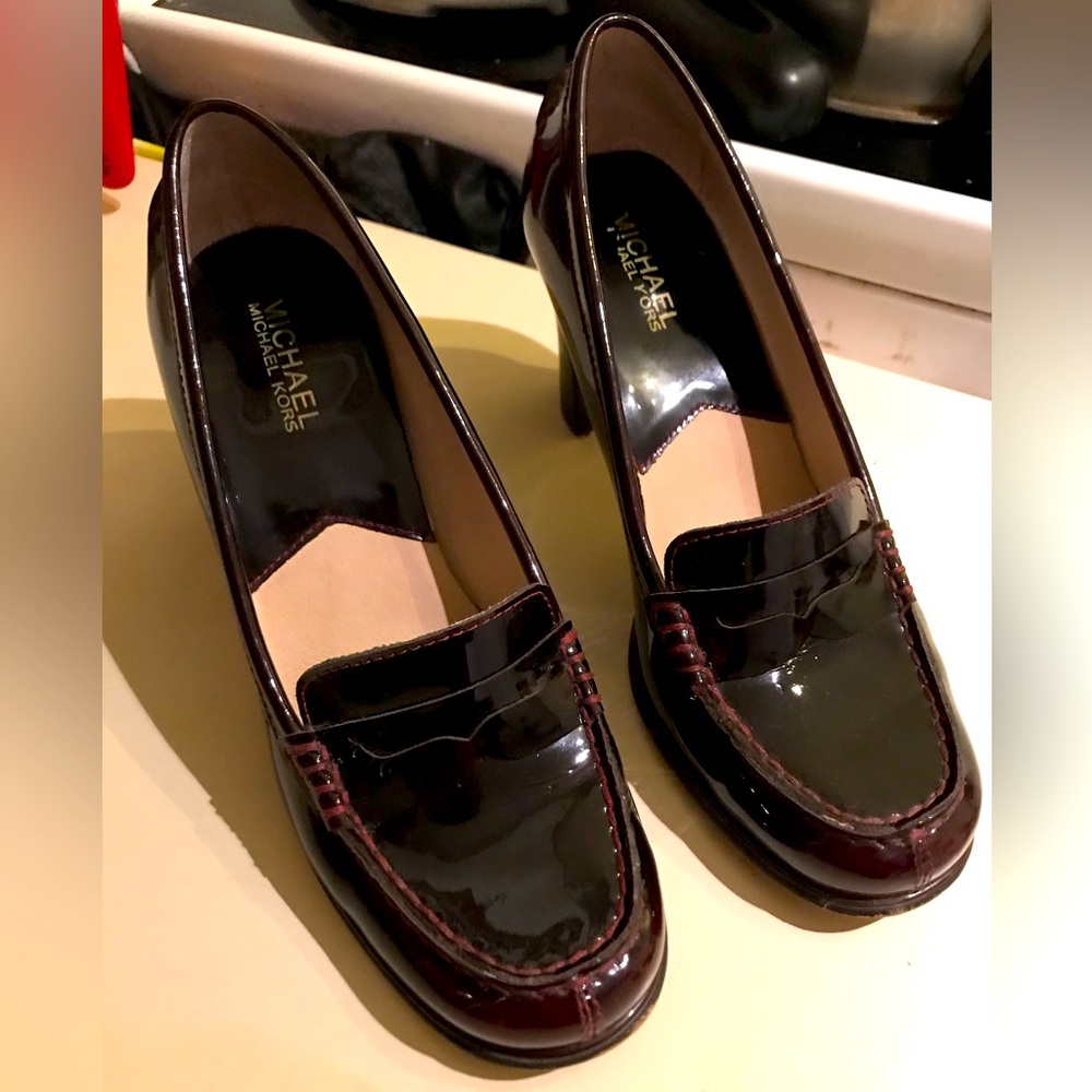 Comfy heeled mocassins by Michael Kors size 38